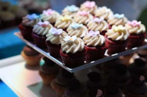 moon baby cakes_red velvet cupcakes