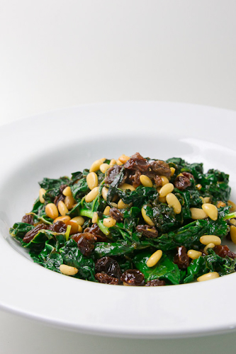 Kale with raisins and pine nuts