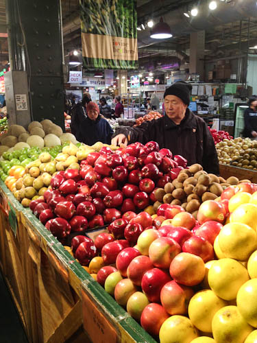 Apples at Reading Terminal Market