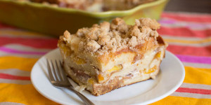 Baked French Toast with Peaches and Crumb Topping